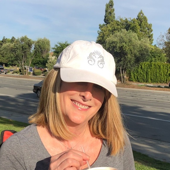 Meet your Posher, Rebecca - Picture 3 of 9